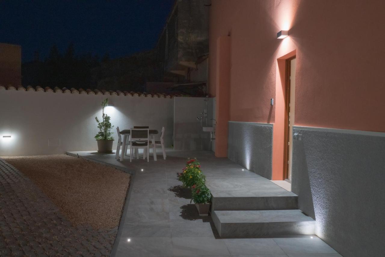 Casa Fadda Hotel Villa San Pietro Exterior photo